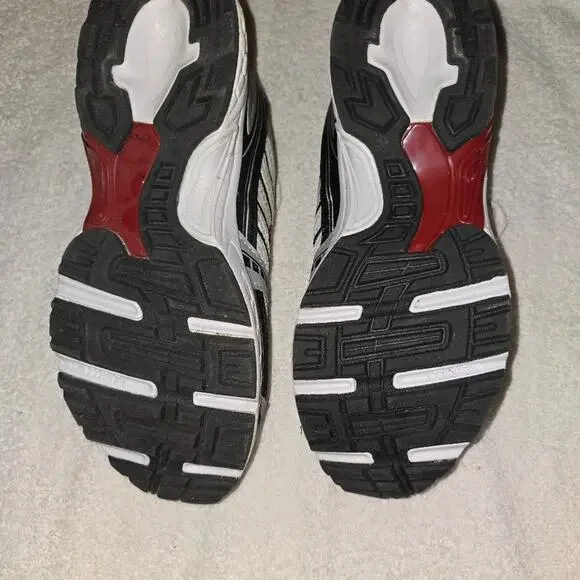 Champion Men's White Athletic Shoes NWOT never worn - Picture 2 of 6